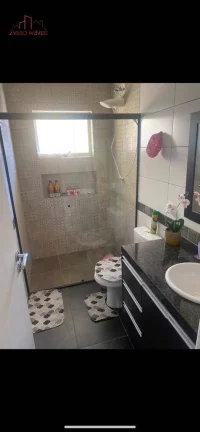 Imagem Belíssima casa térrea com piscina - 3 dorms. 160m².