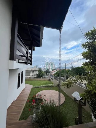 Imagem Sobrado Alto Padrão com Vista para o Mar – Centro de Barra Velha/SC