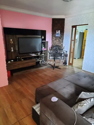 Imagem Linda casa, com jardim e lago artificial