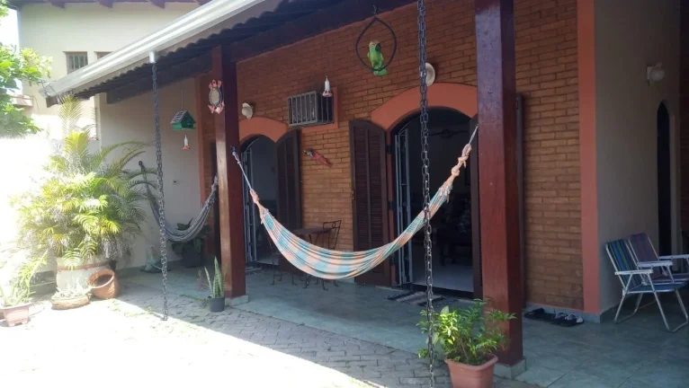 Imagem Casa para Venda em Itanhaém, Cibratel I, 3 dormitórios, 1 suíte, 1 banheiro, 3 vagas