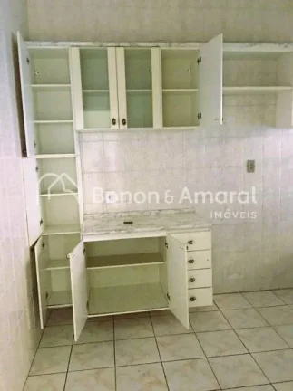 Imagem Casa a venda 3 quartos 1 suíte 

Casa constituída em 3 quartos sendo 1 suíte com hidromassagem, a...
