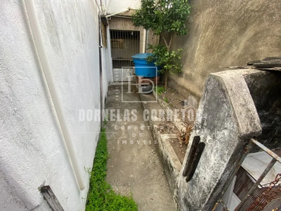 Imagem Mais Espaço para Sua Família - Casa Térreo e 1º Andar em Excelente Localização!