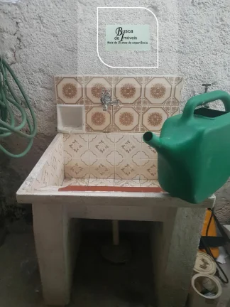 Imagem Casas térreas + armazém + terreno