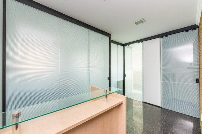 Imagem Sala Comercial com 1 Vaga no Batel