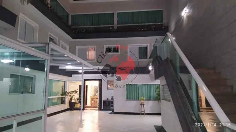 Imagem Maravilhoso Sobrado de Alto Padrão com 3 Suites, piscina e 5 vagas no bairro Vila Helena, Santo André
