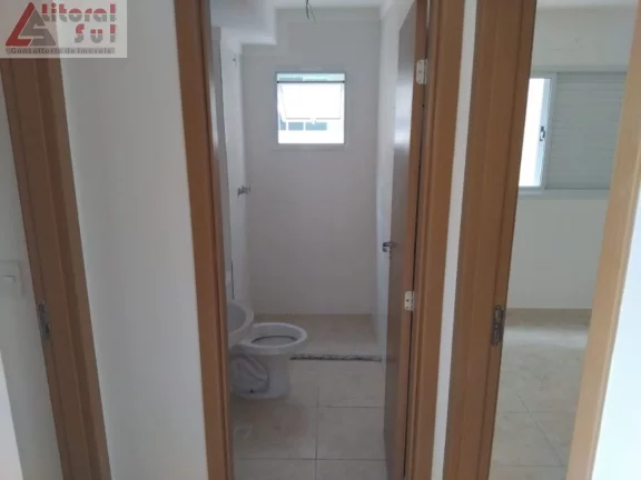 Imagem Apartamento à venda na Guilhermina, Praia Grande-SP: 2 quartos, 1 suíte, 1 vaga de garagem e 56m² de área. Adquira já!