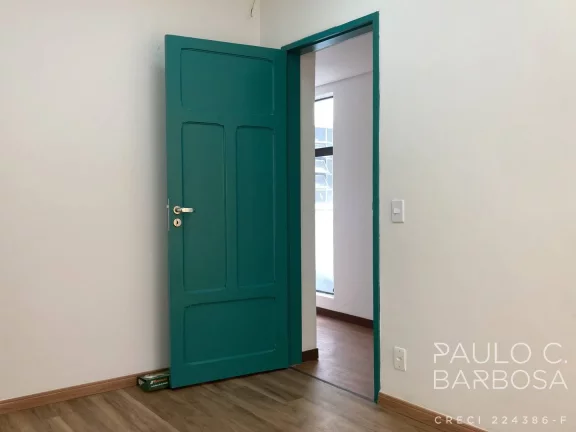 Imagem Pinheiros conjunto em sobreloja - 6 Salas - 3 Vagas - 130m²