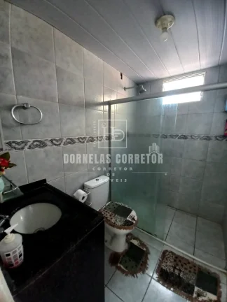 Imagem Excelente Casa de Esquina com Ambientes Amplos e Confortáveis