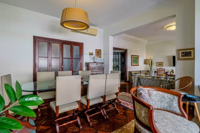 Imagem Apartamento à venda em Copacabana, 197m2, 4 quartos, 1 suíte, 1vaga.
