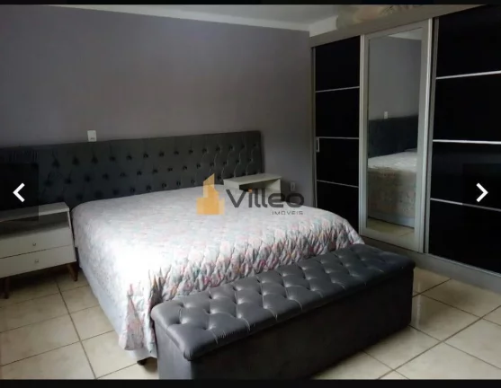 Imagem Descubra uma rara oportunidade de viver com elegância e praticidade em um sobrado moderno e bem dis...
