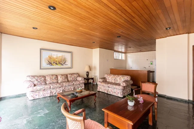 Imagem Apartamento Reformado 30M², 1Q, 1 Banheiro, 1 Vaga, Sol da Manhã, Churrasqueira, Salão de Festas.
