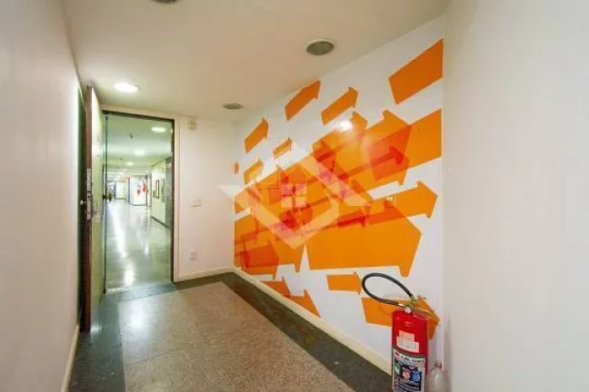 Imagem Vendo ou Alugo sala de 68m2 na Rua do Ouvidor