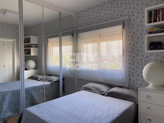 Imagem Apartamento de 116m² no Brooklin, totalmente reformado com living para 3 ambientes, sacada, lavabo,...