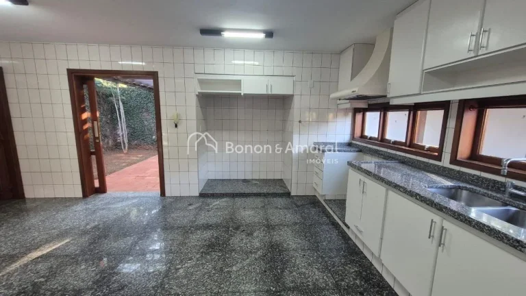 Imagem Localizado em uma das áreas mais nobres da cidade, o condomínio conta com segurança e portaria 24...