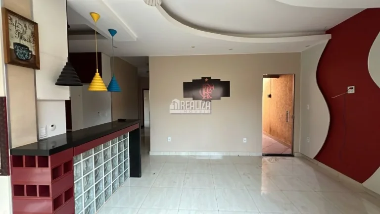 Imagem Casa de 4 dormitórios para alugar em Uberaba - Bairro Grande Horizonte