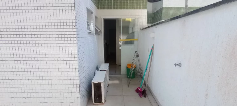 Imagem APARTAMENTO NA PRAIA GRANDE COM ÓTIMA METRAGEM