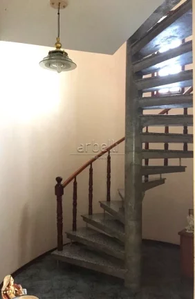 Imagem Sobrado com 341 MÂ². No andar superior temos 4 dormitÃ³rios sendo 2 suÃ­tes, banheiro social e espaÃ...