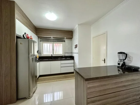 Imagem Casa 3 Dormitórios - Bairro Noiva do Mar