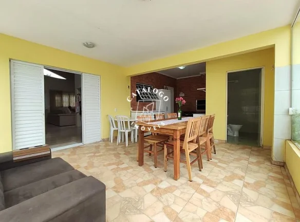 Imagem Casa em Condomínio a Venda no bairro Centro - Pardinho, SP