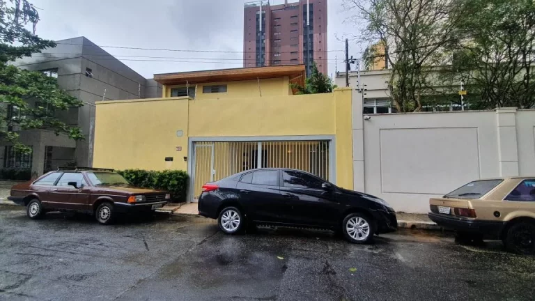 Imagem EXCELENTE OPORTUNIDADE, SOBRADO 3 DORMITÓRIOS COM PISCINA EM MOEMA