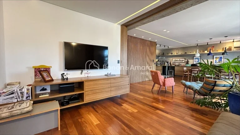 Imagem Apartamento a venda no Cambuí com 3 quartos sendo 1 suíte, 2 vagas 193m²