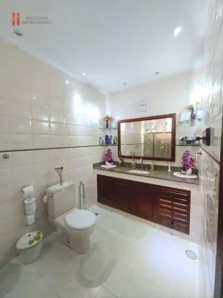 Imagem Casa de condomínio com 3 quartos à venda, 350 m² por R$ 2.800.000 - Jardim Vinte e Cinco de Agosto - Duque de Caxias/RJ
