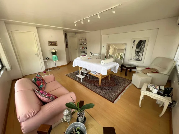 Imagem Sala Comercial com 2 ambientes e 1 vaga na Avenida Central - Balneário Camboriú