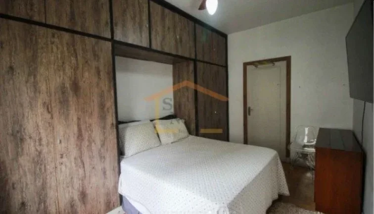 Imagem Apartamento de 78m², reformado, possui 2 dormitórios, sendo 1 com armário embutido, banheiro ampl...