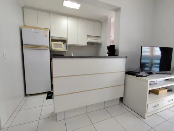 Imagem Apartamento à venda em Riviera de São Lourenço Módulo 08: 2 quartos, 1 suíte, 2 salas, 2 vagas, 80,05m². Varanda gourmet!