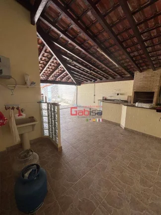Imagem Casa com 3 dormitórios à venda, 130 m² por R$ 750.000,00 - Balneário São Pedro - São Pedro da Aldeia/RJ