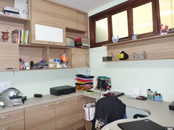 Imagem Casa à venda com 4 quartos, sendo 2 suítes, em Morumbi, São Paulo - SP