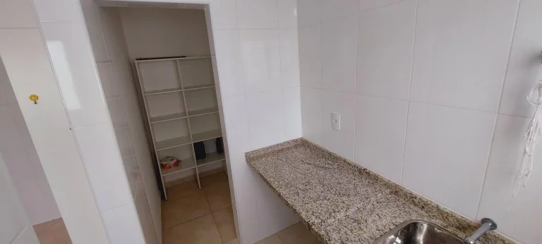 Imagem Apartamento 2 dormitórios no canto do forte com vista Mar