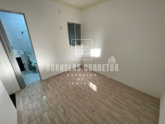 Imagem Casa em Moreno | 3 Quartos, 1 Suíte, 2 Salas, Garagem Coberta, Aceita Financiamento.