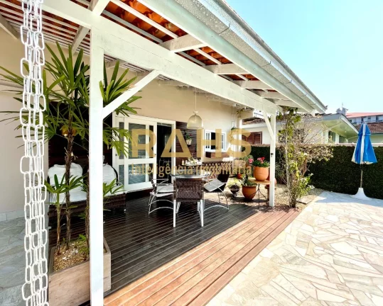 Imagem Excelente residência plana, parcialmente averbada, localizada no bairro América, próximo ao Super...