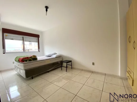 Apartamento térreo 2 dormitórios 2 terraços Bairro Dores - Santa Maria