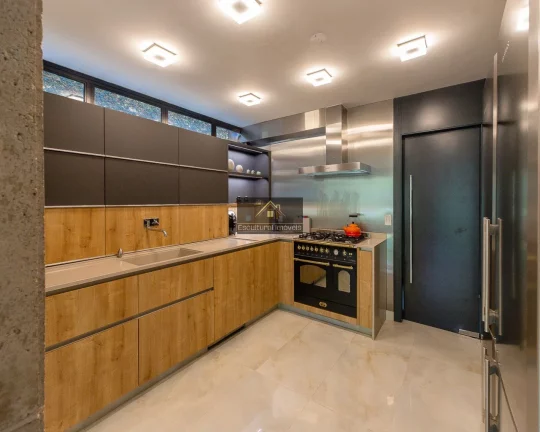 Imagem CAMPO BELO SOBRADO ALTO PADRÃO RECÉM-REFORMADO 425,00 M 4 SUÍTES DUPLEX COPA COZINHA LAREIRA PORCELANATO ÁREA GOURMET PISCINA 4 VAGAS RUA TRAQUILA