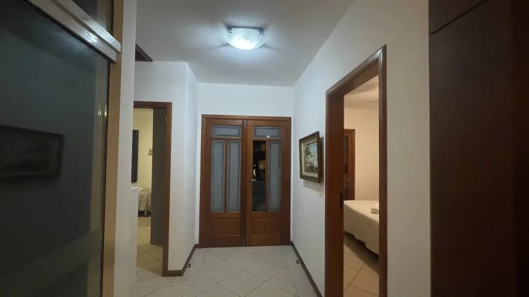 Imagem Casa com 6 Quartos para Temporada em Jurerê Internacional