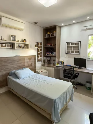 Imagem Casa à venda em condomínio, 3 suítes, Área gourmet ampla, piscina, Petrolina-PE