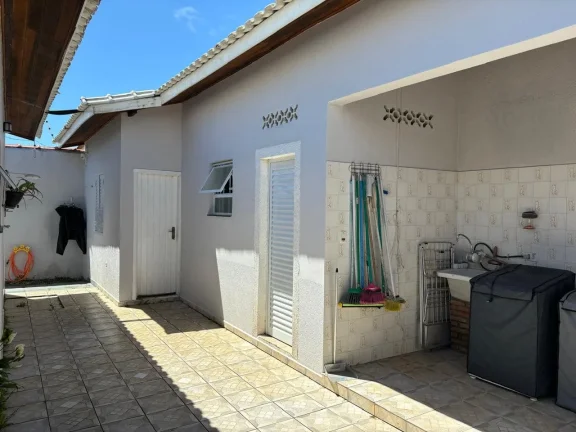 Imagem Casa para Venda em Peruíbe, Balneario Stella Maris, 4 dormitórios, 2 suítes, 3 banheiros, 4 vagas