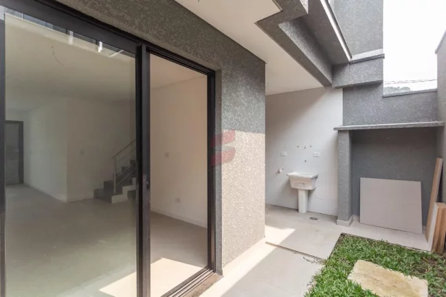 Imagem SOBRADO com 3 dormitórios à venda com 139.45m² por R$ 889.000,00 no bairro Pilarzinho - CURITIBA / PR