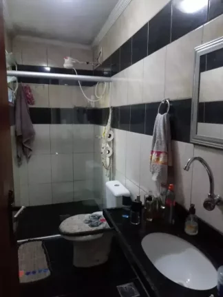 Imagem 3CASAS NO TERRENO+1 CASA DE 3 QUARTOS MUITO AMPLA COM SUÍTE+8VAGAS