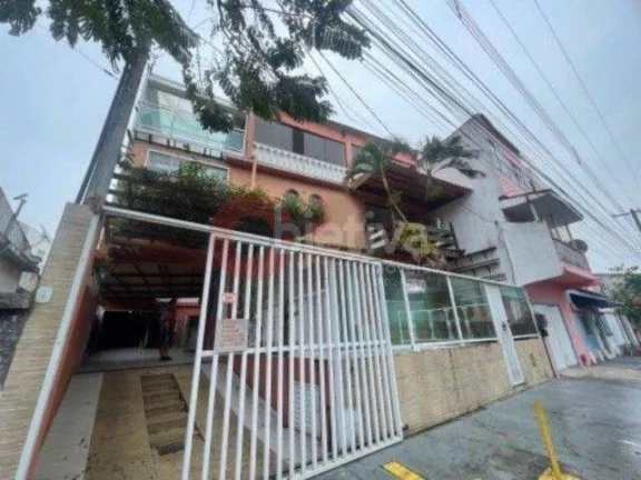 Imagem Casa com 10 dormitórios à venda, 240 m² por R$ 1.500.000,00 - Passagem - Cabo Frio/RJ