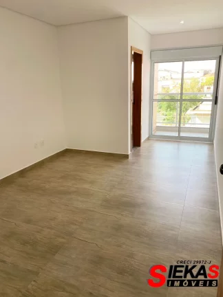 Imagem Imperdível oportunidade de adquirir uma casa de luxo em São Paulo-SP, na Vila Salete! 3 quartos, 3 suítes, 2 salas, 4 banheiros, 4 vagas de garagem e 200m² de área.