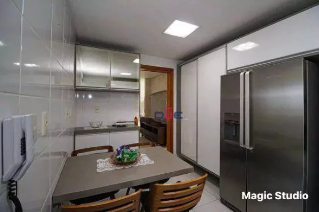 Imagem Apartamento com 4 dormitórios à venda, 191 m² por R$ 1.900.000 - Gonzaga - Santos/SP