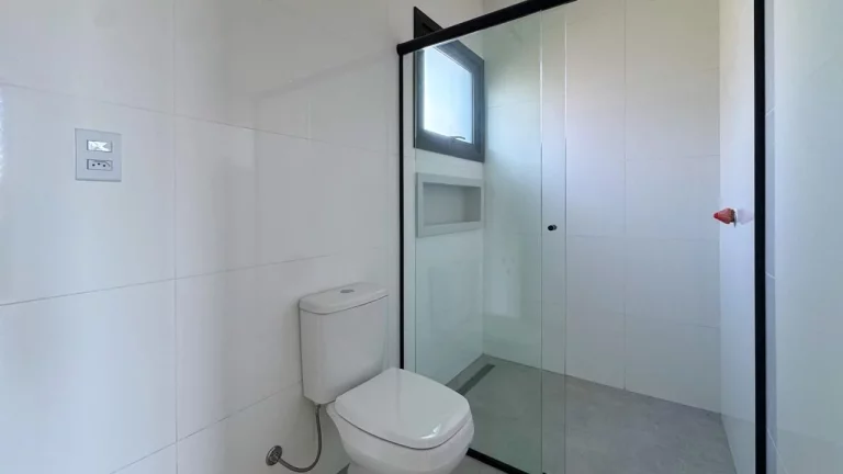 Imagem Casa à venda, com 3 quartos, 200m²