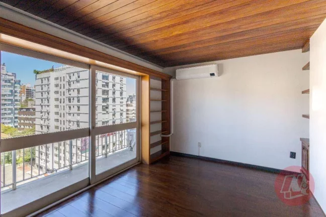 Imagem No Moinhos de Vento, 139m², 3 dormitórios, suíte, 2 vagas e infraestrutura.