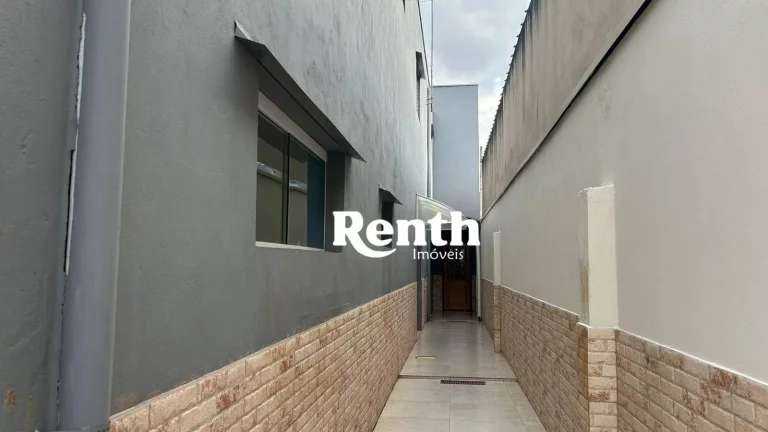 Imagem Sobrado com 3 dormitórios à venda, 198 m² por R$ 550.000,00 - Vila Industrial - Rio Claro/SP