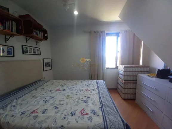Imagem Casa em Condomínio para Venda em Teresópolis / RJ no bairro Iucas