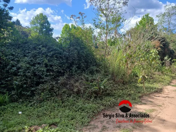 Terreno a Venda Localizado na Região Colinas do Capivari.
