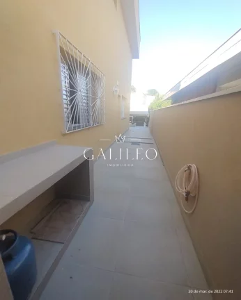 Imagem VENDE-SE Casa com 3 Dormitórios sendo 1 suite com Closet, Cozinha Ampla, Sala 2 Ambientes, Área Gourmet, Ofurô -Jardim Pacaembu - Jundiaí SP